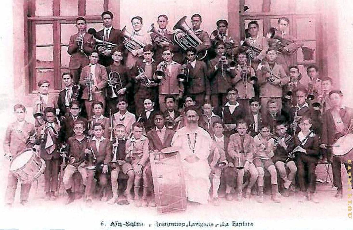 Ain-Sefra - Institution Lavigerie - Fanfare.jpg